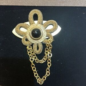 Vintage Black Stone Tassel Chain Brooch Pin. Black center stone. Gold tone